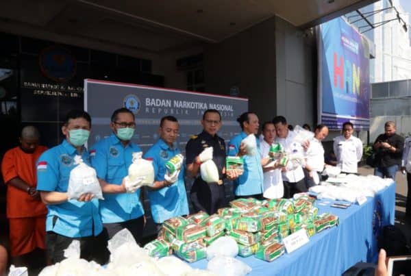 BNN-Polri-Bea Cukai Ungkap Peredaran 38 Kg Sabu Modus Ship to Ship BNN-Polri-Bea Cukai Ungkap Peredaran 38 Kg Sabu Modus Ship to Ship