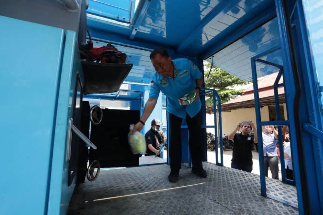 BNN MUSNAHKAN 143 KG SABU, 129 RIBU BUTIRPIL EKSTASI DAN 765 GRAM GANJA KERING BNN MUSNAHKAN 143 KG SABU, 129 RIBU BUTIRPIL EKSTASI DAN 765 GRAM GANJA KERING