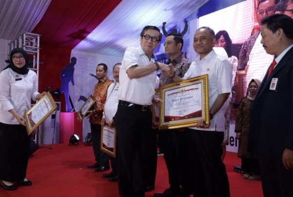 Resolusi Pemasyarakatan Kemenkumham Tahun 2020 : 21.540 Narapidana Pengguna Narkoba Direhabilitasi Resolusi Pemasyarakatan Kemenkumham Tahun 2020 : 21.540 Narapidana Pengguna Narkoba Direhabilitasi