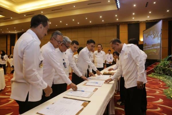 Kepala BNN Saksikan Penandatanganan Penetapan Kinerja BNN Tahun 2020 Kepala BNN Saksikan Penandatanganan Penetapan Kinerja BNN Tahun 2020