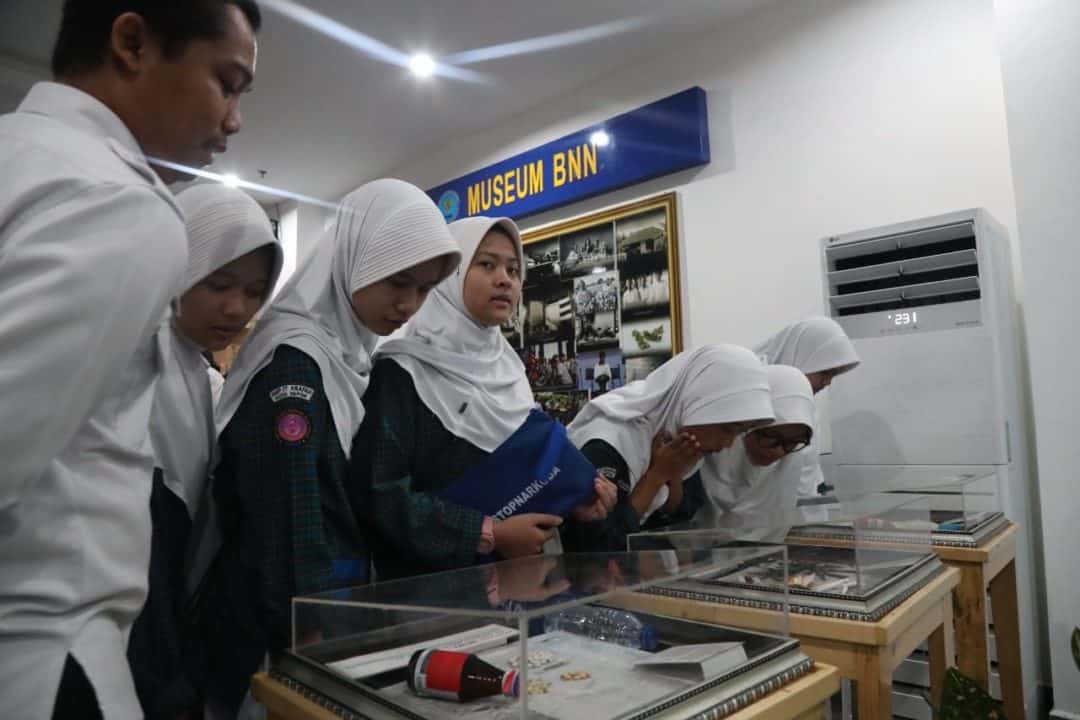 Ingin Tau Narkoba, Pelajar SMP IT Arafah Kunjungi BNN