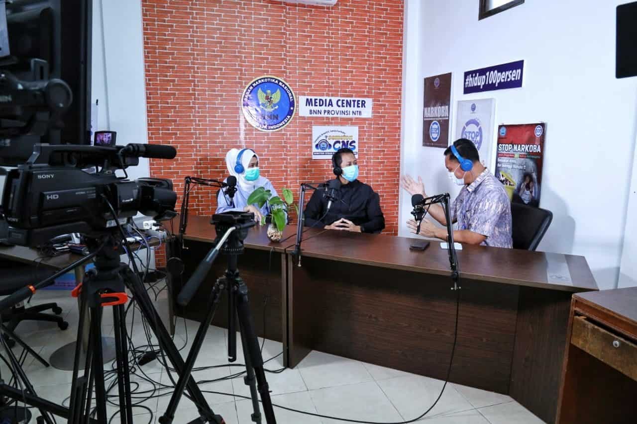Sapa Warga, BNNP NTB Manfaatkan Sosmed Dan Podcast