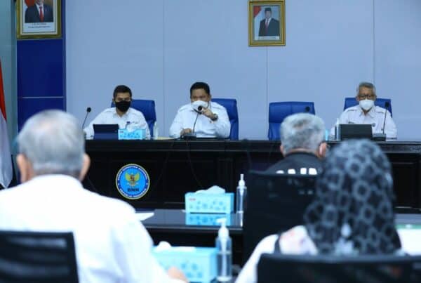 Kepala BNN RI Pimpin Rapat Evaluasi Kinerja Program Anggaran Triwulan I Kepala BNN RI Pimpin Rapat Evaluasi Kinerja Program Anggaran Triwulan I