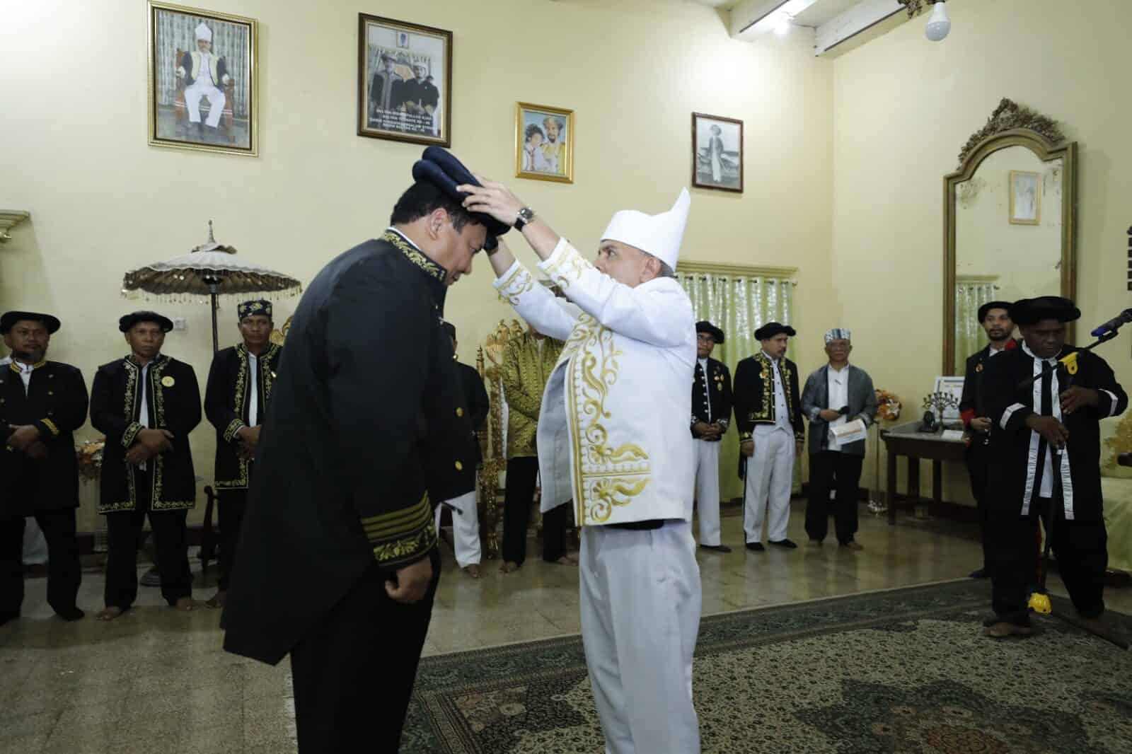 Kepala BNN RI Dianugerahi Gelar Kehormatan "Kapita La Malaha" Dan Menerima Hibah Tanah Seluas 2,4 Ha Dari Sultan Ternate