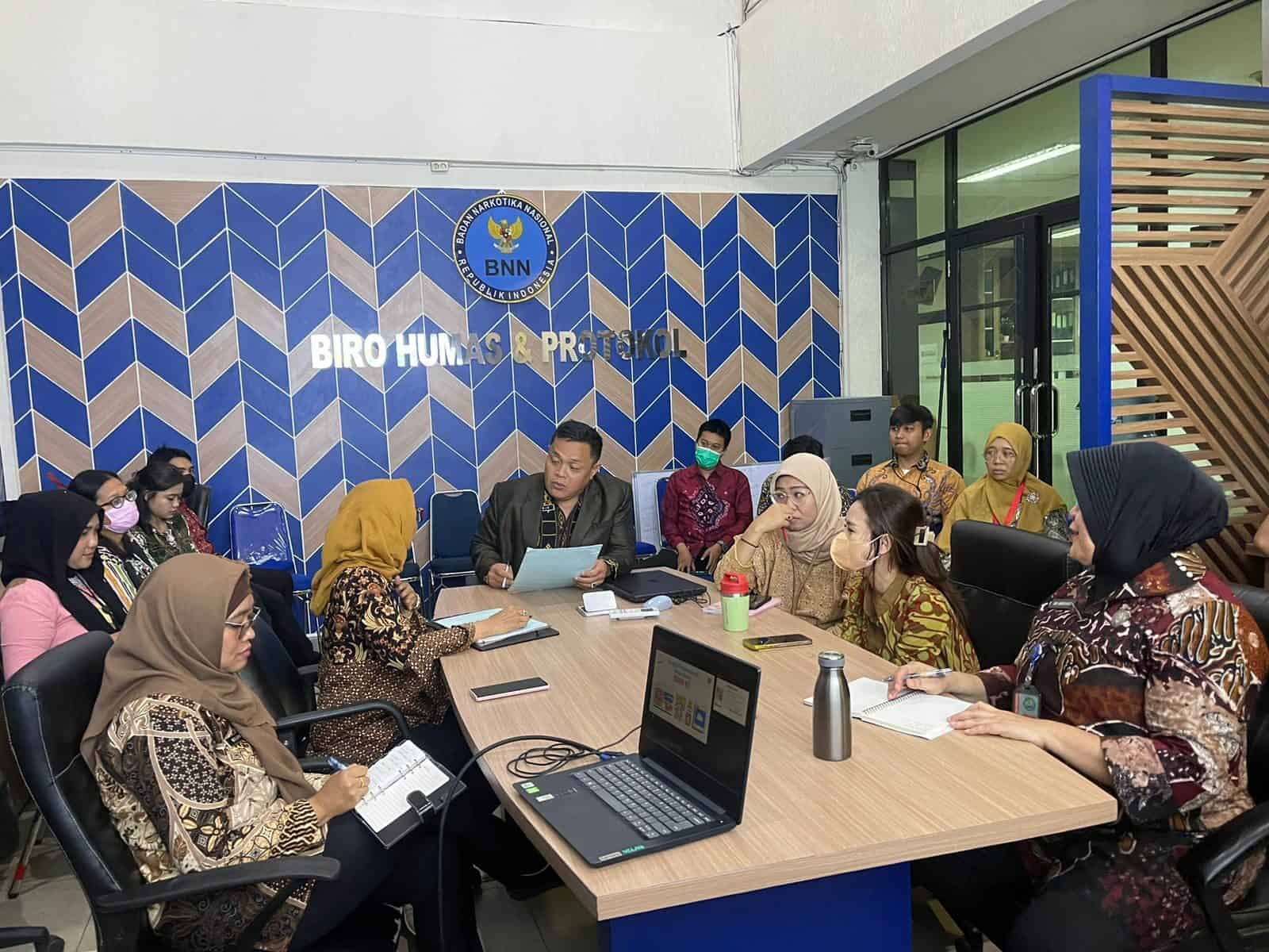 Undangan Rapat Kehumasan