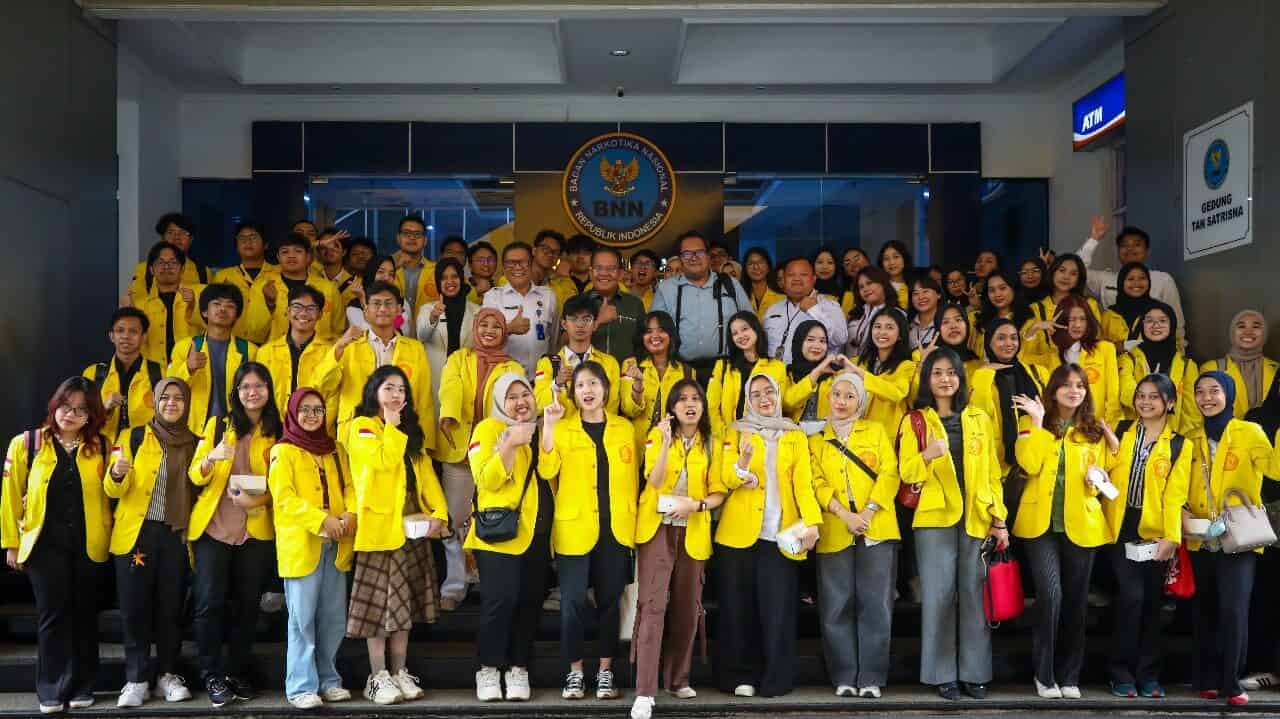 SAMBANGI BNN, PULUHAN MAHASISWA UI PELAJARI PENDEKATAN REHABILITASI SEBAGAI PEMUTUS RANTAI PEREDARAN GELAP NARKOTIKA