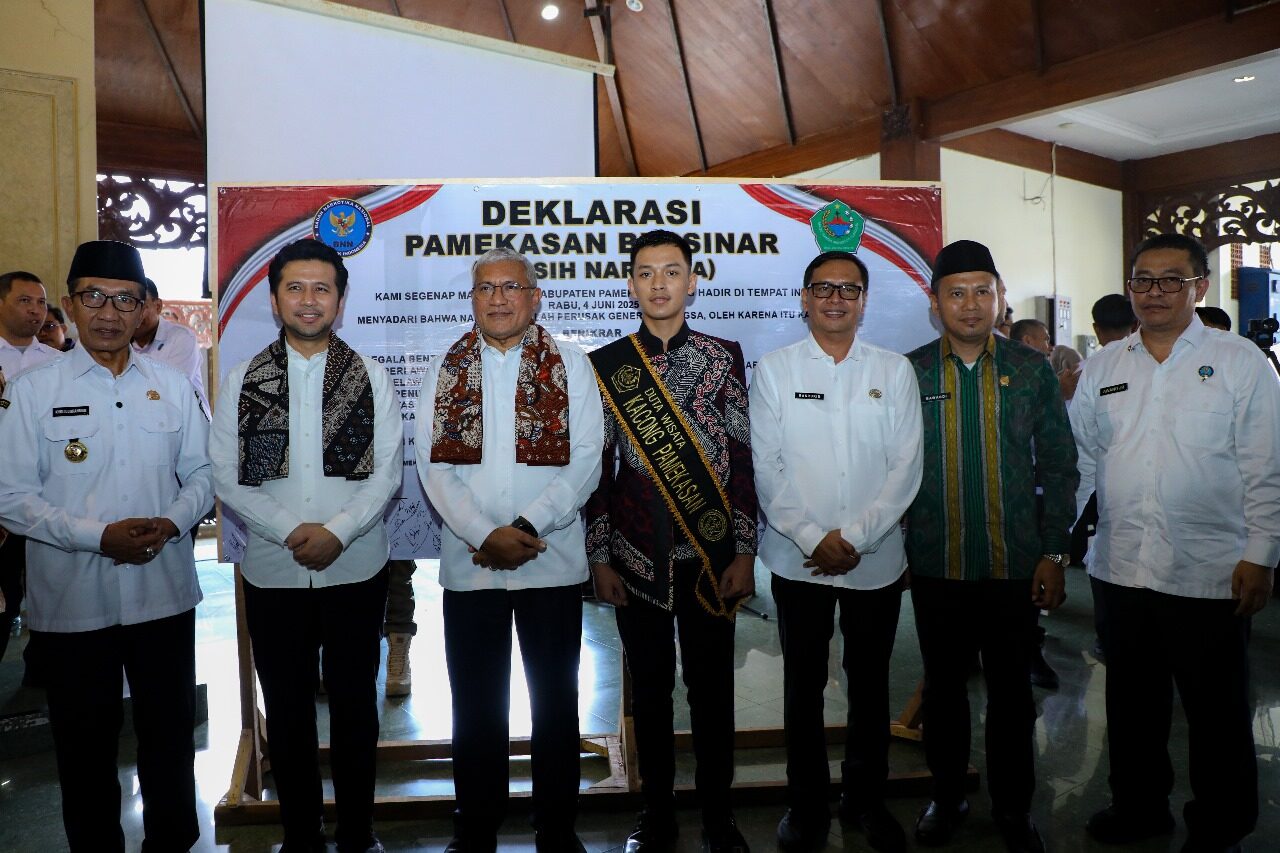 PEMUSNAHAN BARANG BUKTI DAN DEKLARASI ANTI NARKOBA, AKSI NYATA MASYARAKAT PAMEKASAN MENUJU INDONESIA BERSINAR