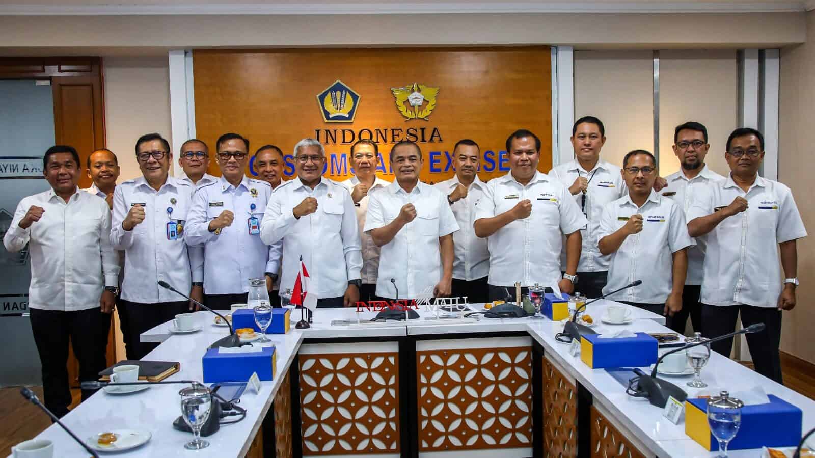 xBNN BERIKAN PENGHARGAAN KEPADA BEA DAN CUKAI ATAS KOLABORASI DALAM PENGUNGKAPAN 2 TON SABU