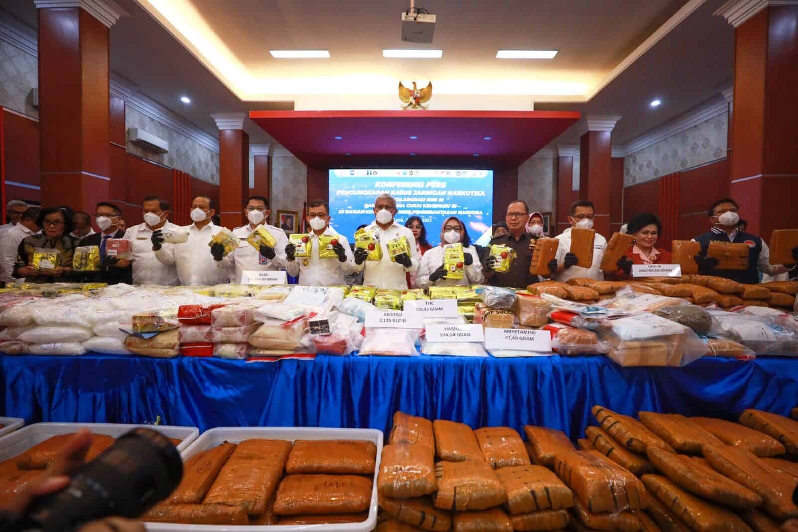 KOLABORASI PENGUNGKAPAN KASUS JARINGAN NARKOTIKA: PEREMPUAN JADI ‘PION’ STRATEGIS DALAM SINDIKAT TERORGANISIR