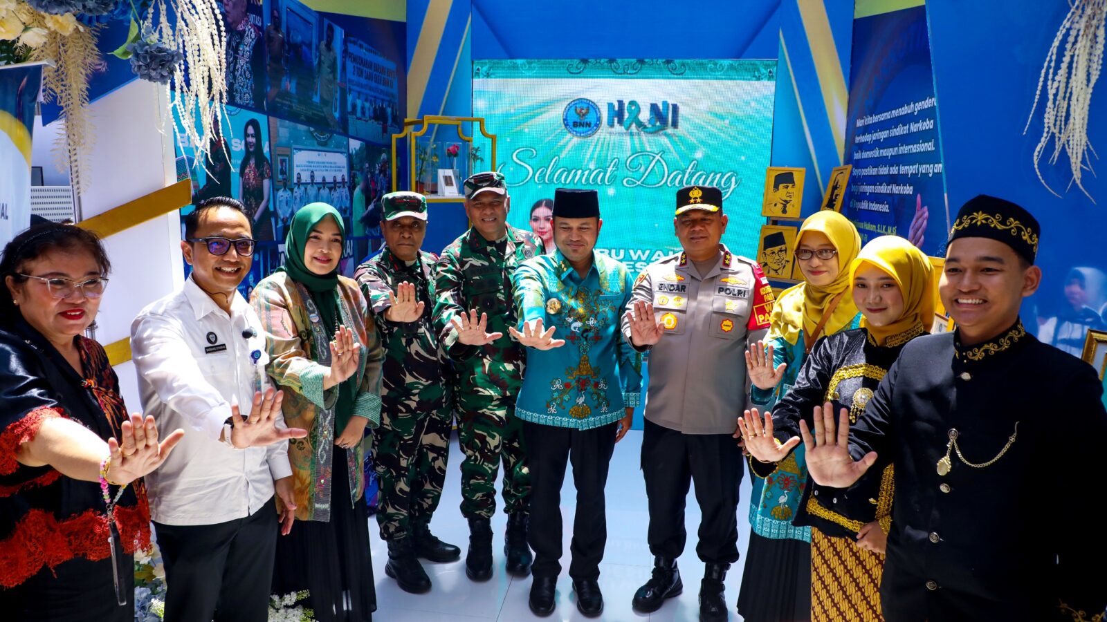 ISTRI WAPRES KUNJUNGI BOOTH BNN DI RAKERNAS X PKK DAN PERINGATAN HKG PKK KE-53