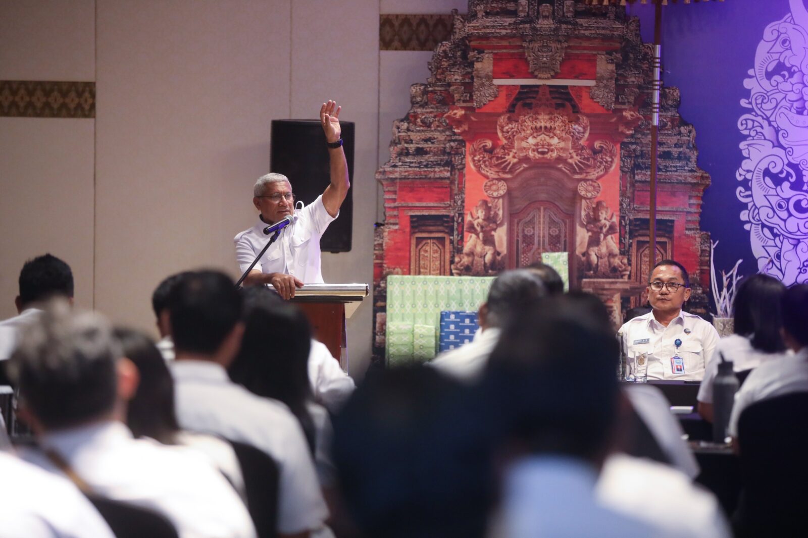 GELAR DIALOG DENGAN JAJARAN BNN DI WILAYAH BALI, KEPALA BNN RI TEKANKAN PENTINGNYA INTEGRITAS DAN PROFESIONALISME