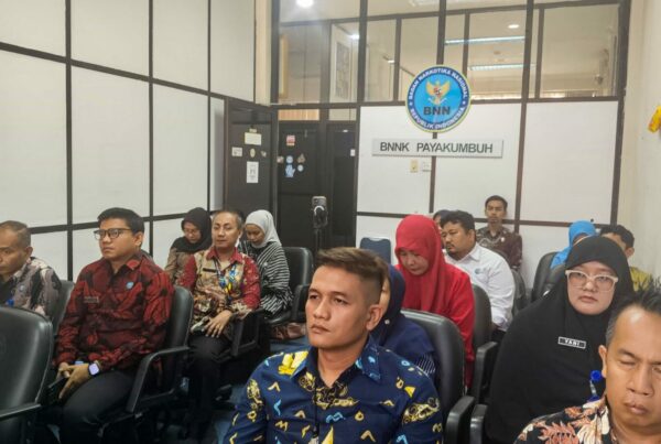 BANGUN KESADARAN, BNN GELAR SOSIALISASI BANTUAN HUKUM NON LIGITASI DI BNNK PAYAKUMBUH