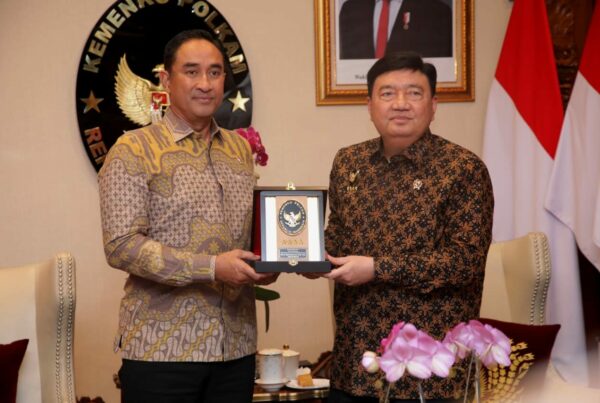 KEPALA BNN RI TEMUI MENKO POLKAM, SATUKAN LANGKAH WUJUDKAN INDONESIA BERSINAR