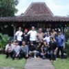 KUNJUNGI DESA BULUKERTO, KEPALA BNN RI APRESIASI MODEL PEMULIHAN PENYINTAS NARKOBA BERBASIS EKONOMI KREATIF
