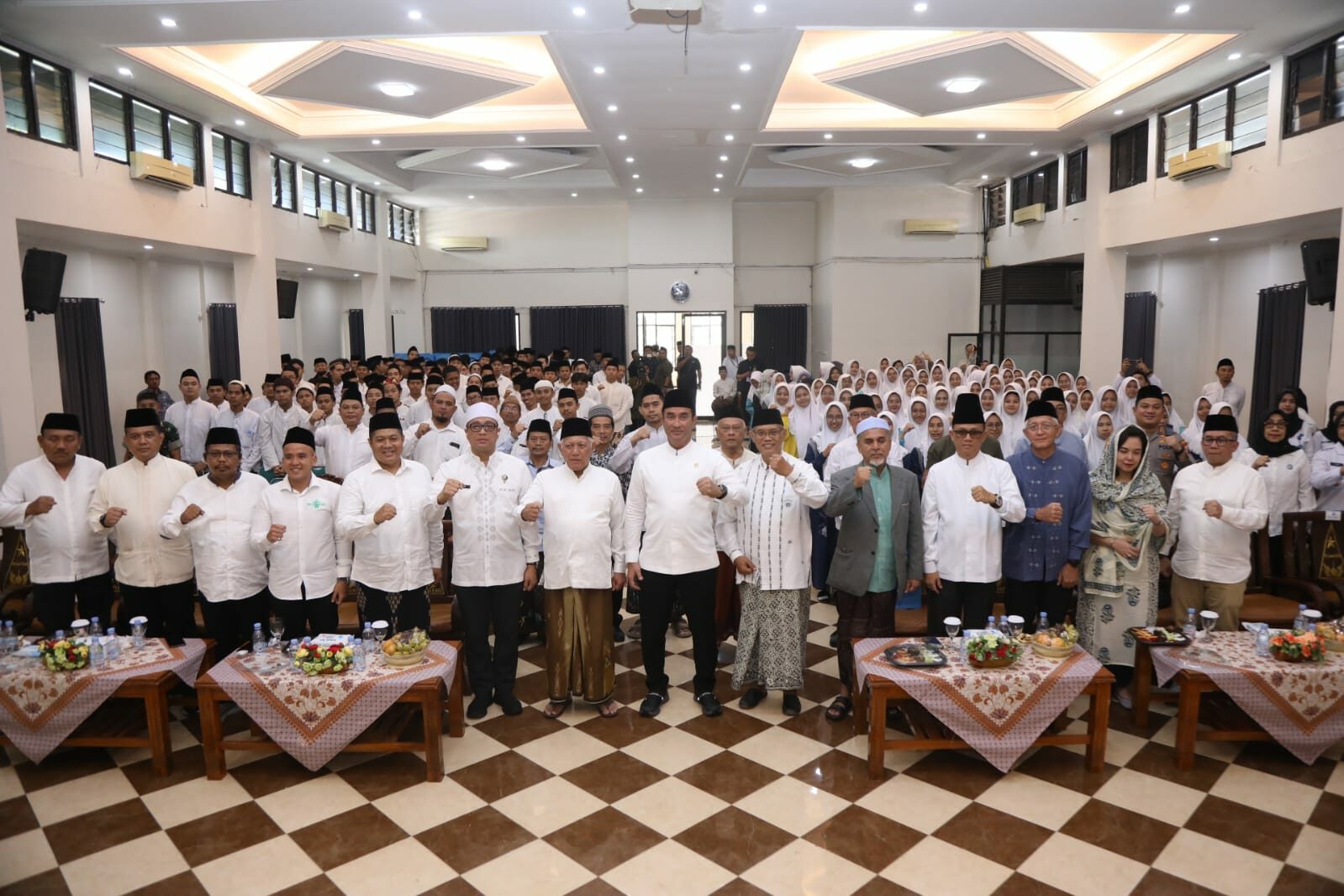 KEPALA BNN RI AJAK SANTRI JIHAD MELAWAN NARKOBA