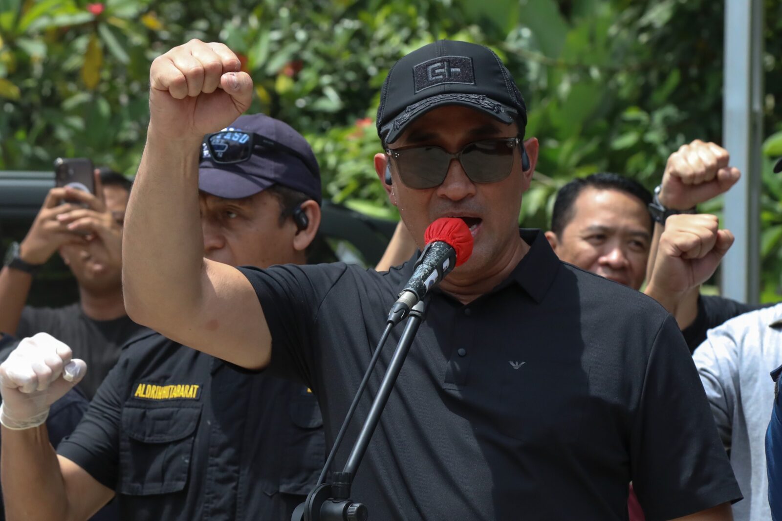 BNN DAN POLRI BONGKAR SARANG NARKOBA DI KAMPUNG BAHARI, BERHASIL UNGKAP 89 KG SABU DAN 7 PUCUK SENJATA API