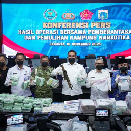 OPERASI BERSAMA PEMBERANTASAN DAN PEMULIHAN KAMPUNG NARKOBA SINERGI BNN-POLRI-TNI-PEMERINTAH DAERAH DALAM SPIRIT “WAR ON DRUGS FOR HUMANITY”