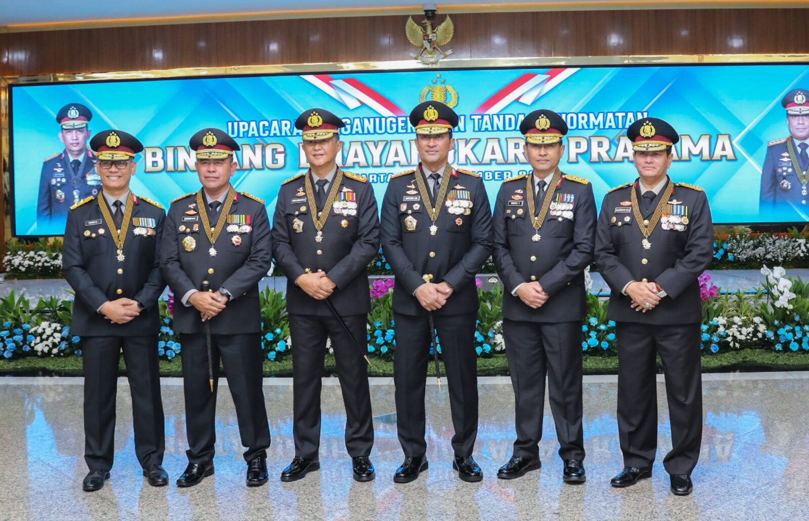 KEPALA BNN RI RAIH TANDA KEHORMATAN BINTANG BHAYANGKARA PRATAMA DARI KAPOLRI