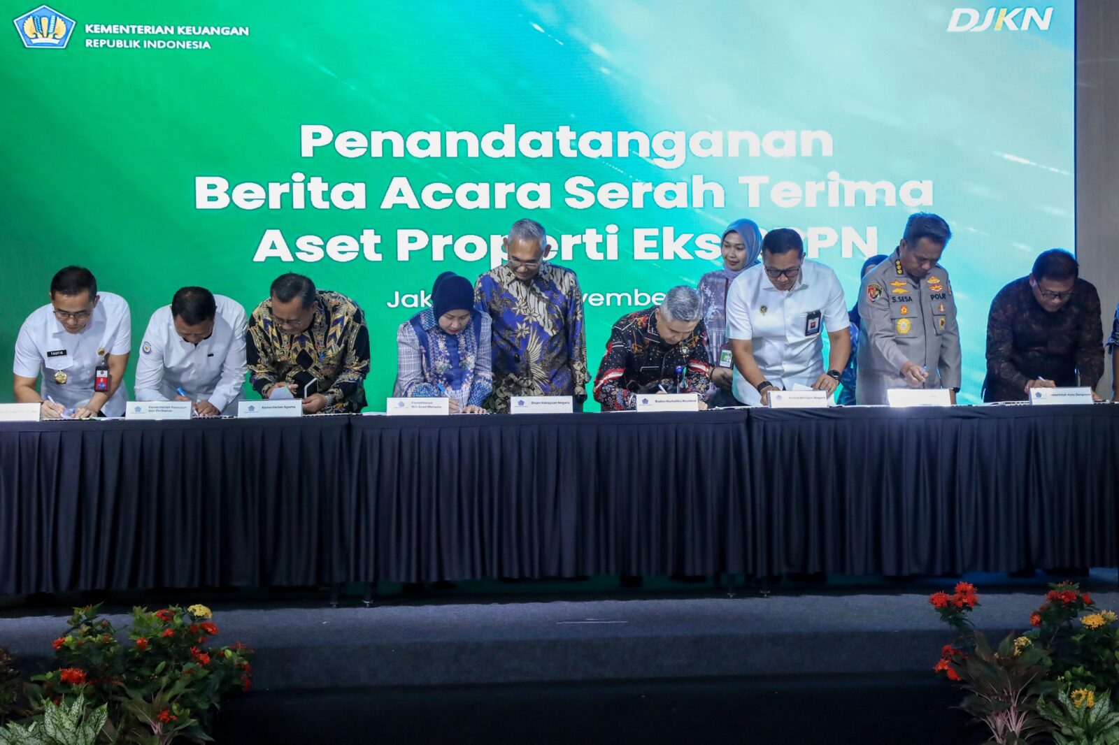 BNN RESMI TERIMA DUA ASET PROPERTI EKS BPPN SENILAI RP 16 M DARI DJKN