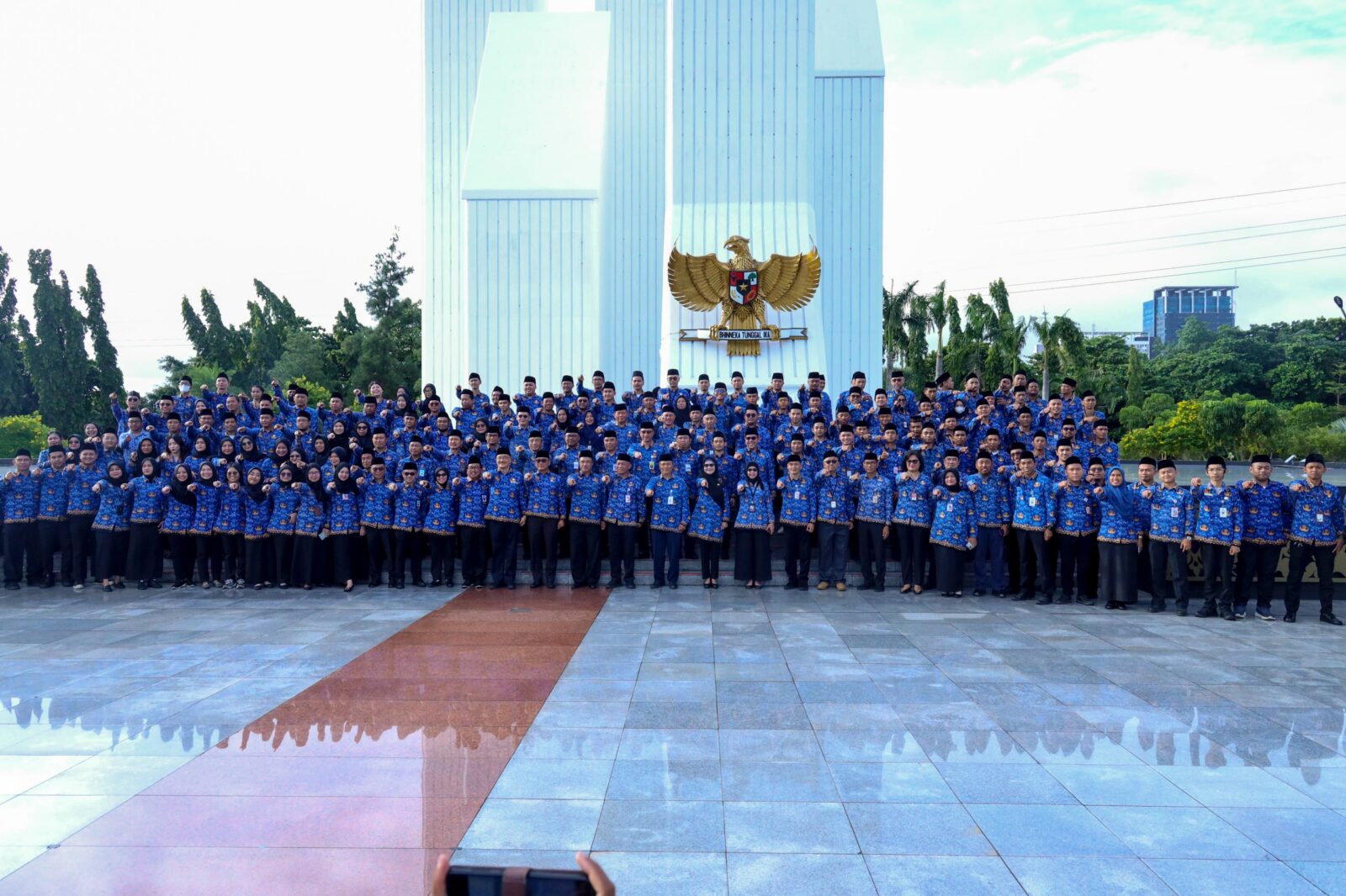 BNN TURUT PERINGATI HUT KE-54 KORPRI DI TMP KALIBATA