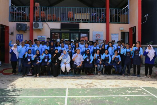 BANGUN KEMANDIRIAN EKONOMI DI KAWASAN RAWAN NARKOBA, BNN GELAR BIMTEK LIFE SKILL DI KAMPUNG RAWA