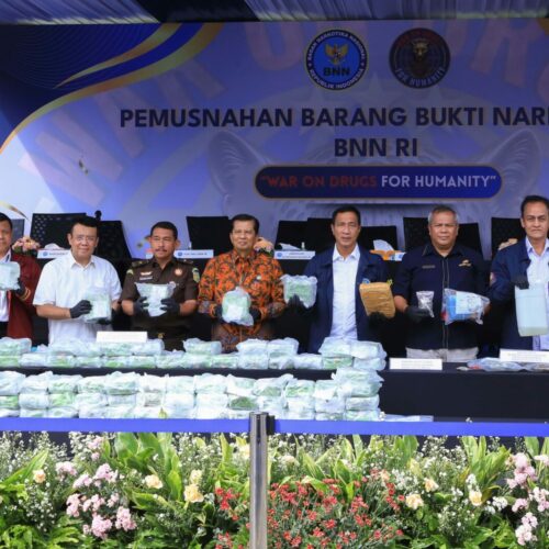 BNN MUSNAHKAN BARANG BUKTI NARKOTIKA 103 KILOGRAM DAN 990 MILILITER MDMB-4EN-PINACA