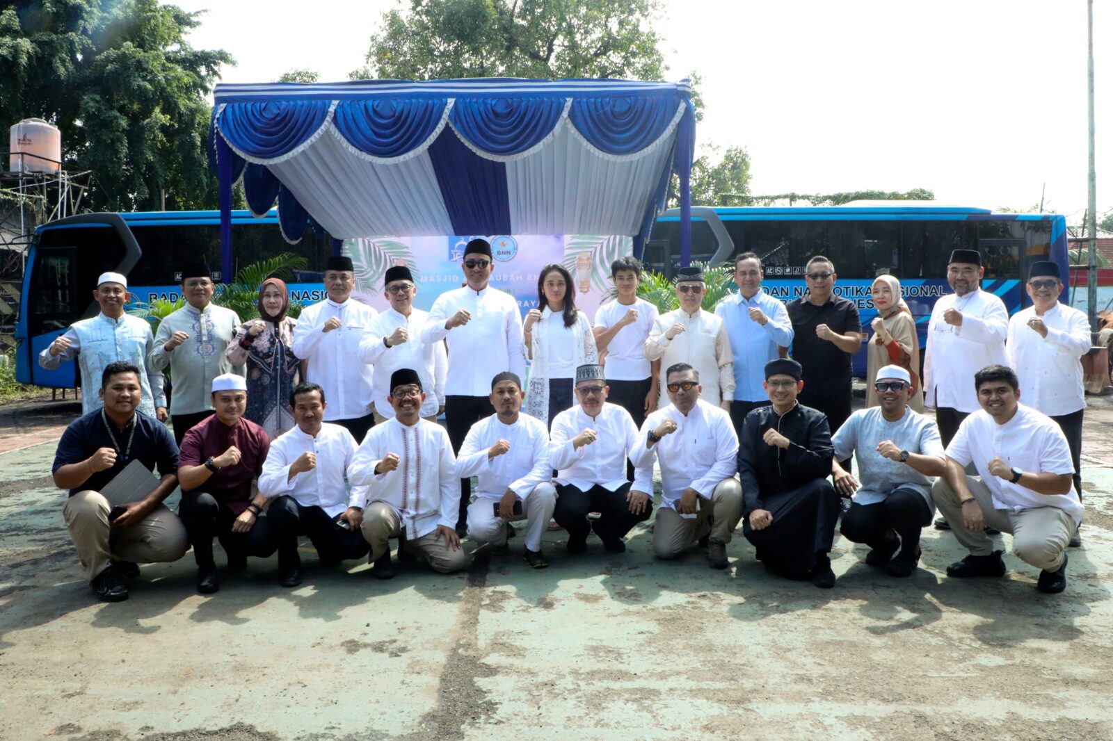 MAKNAI IDULADHA DENGAN KEIKHLASAN DAN INTEGRITAS, KEPALA BNN RI SERAHKAN HEWAN KURBAN