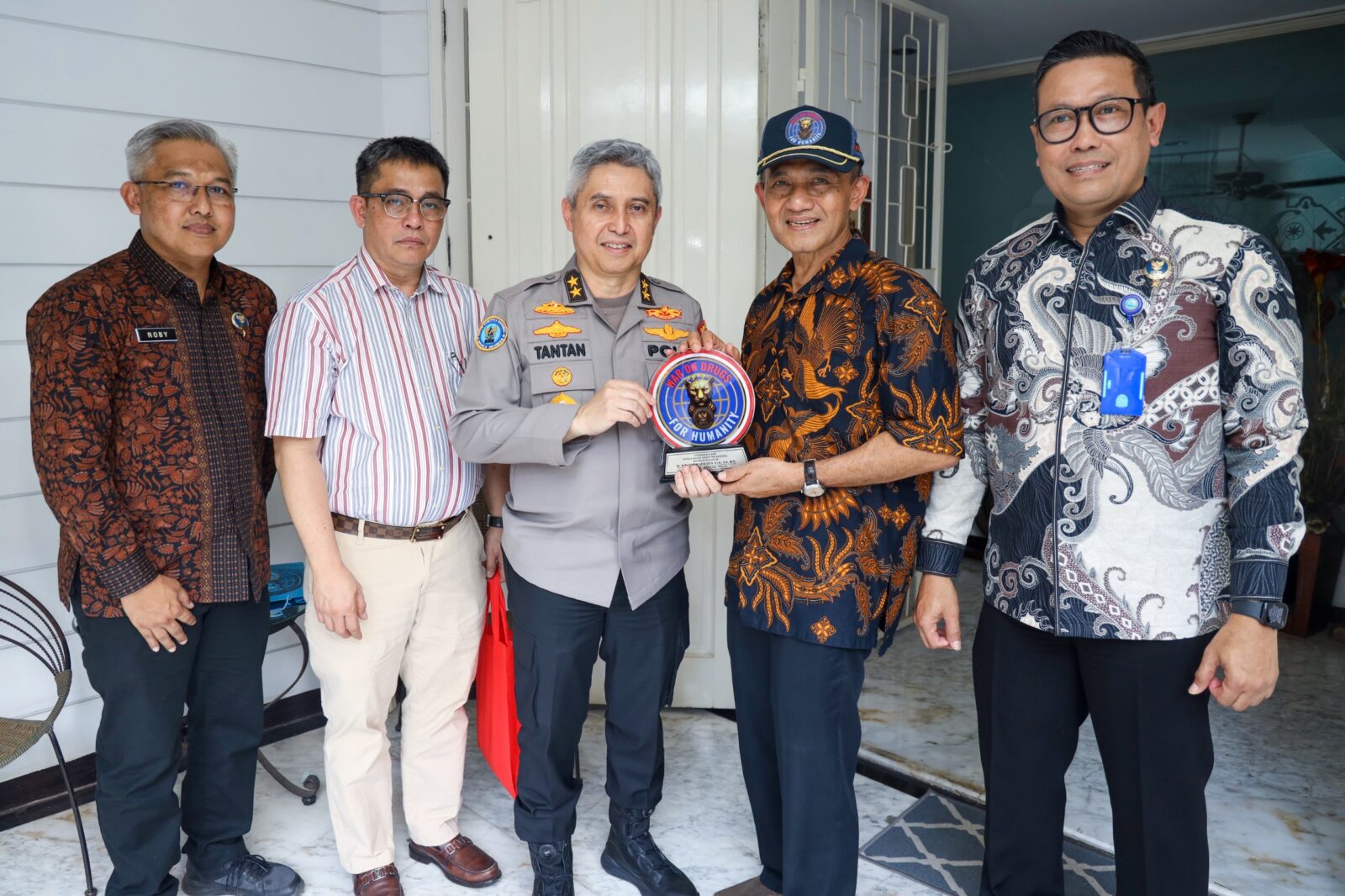 SAMBUT HANI 2026, BNN LANJUTKAN ANJANGSANA KE KEDIAMAN HERU WINARKO