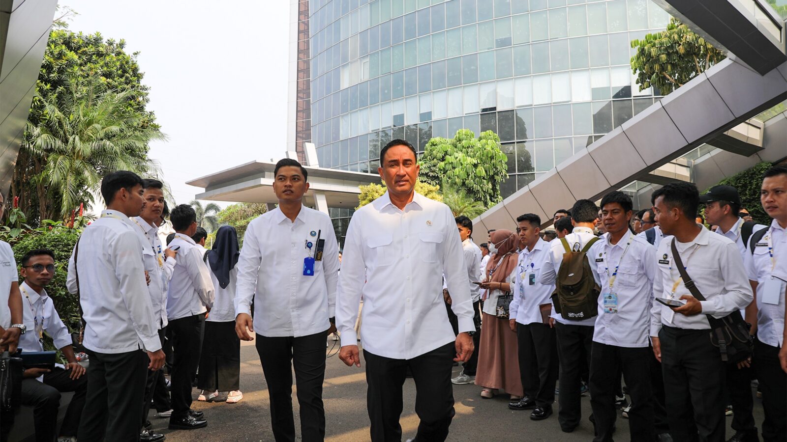 PROGRAM PRIORITAS NASIONAL, KEPALA BNN RI HADIRI KONSOLIDASI MAKAN BERGIZI GRATIS