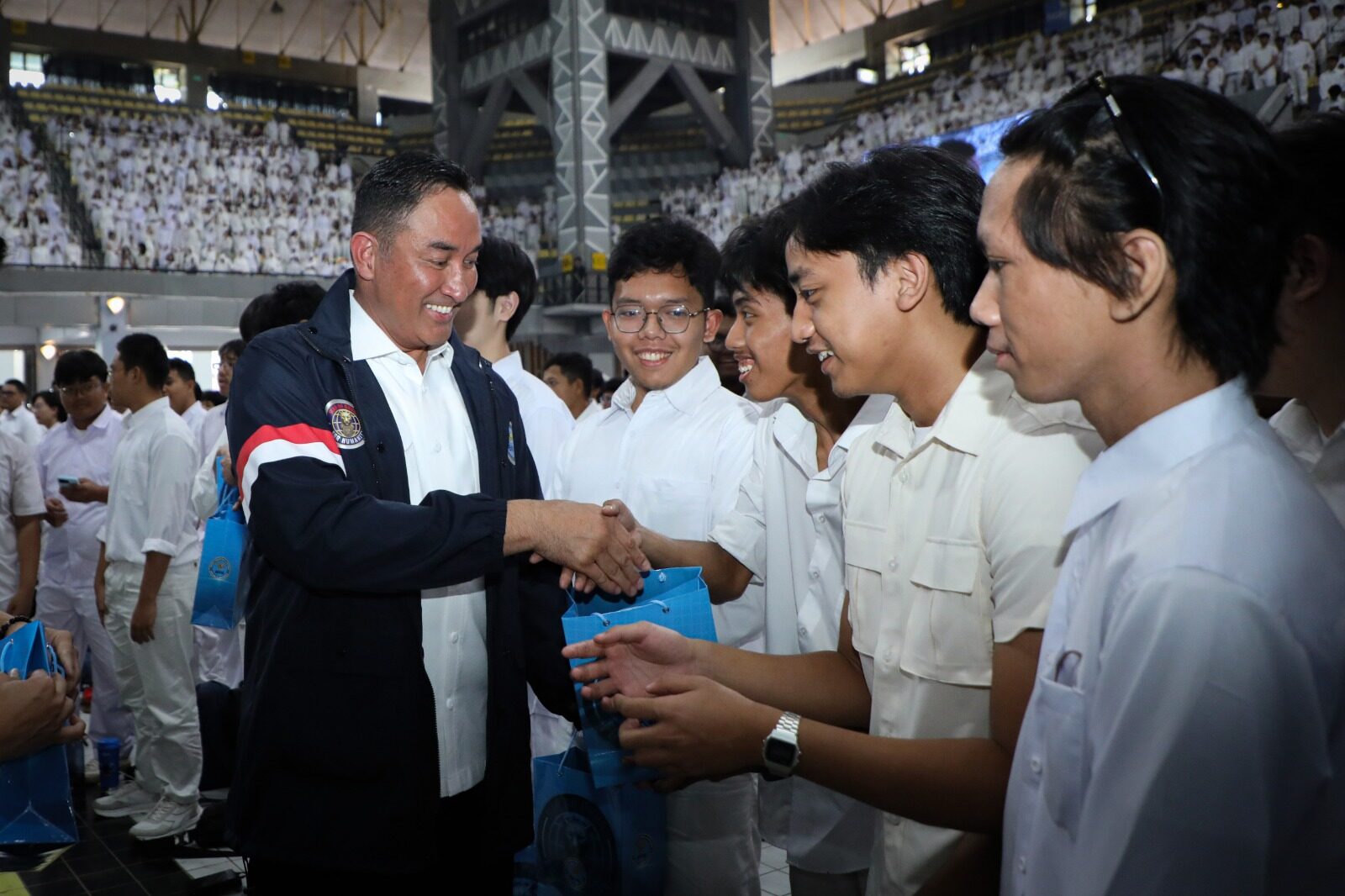 KEPALA BNN RI BEKALI 5.000 MAHASISWA BARU UI TENTANG BAHAYA NARKOTIKA DI PKKMB 2026