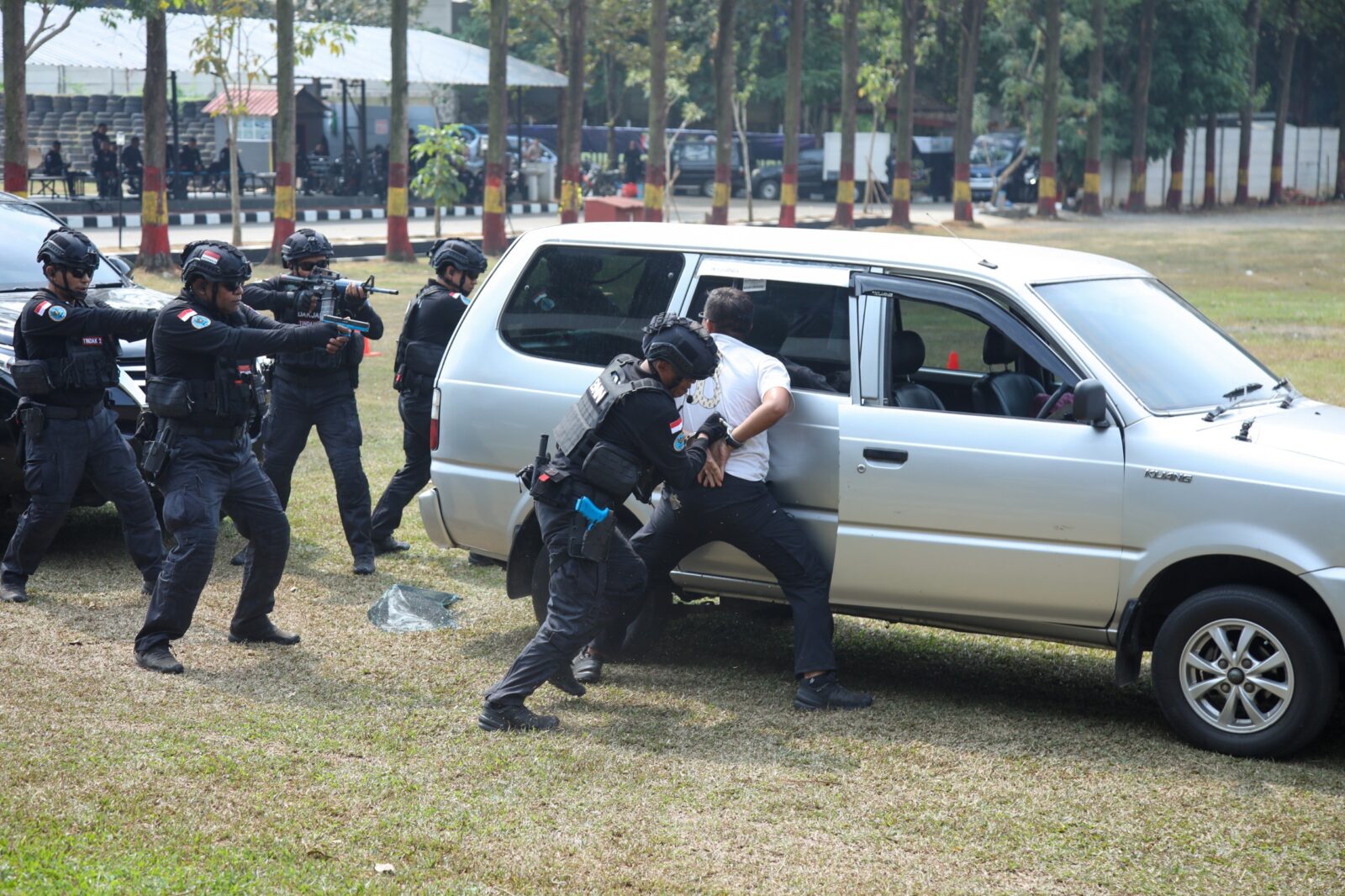 SIAP HADAPI SINDIKAT NARKOTIKA, BNN TUTUP PELATIHAN RPE DENGAN SIMULASI OPERASI TAKTIS