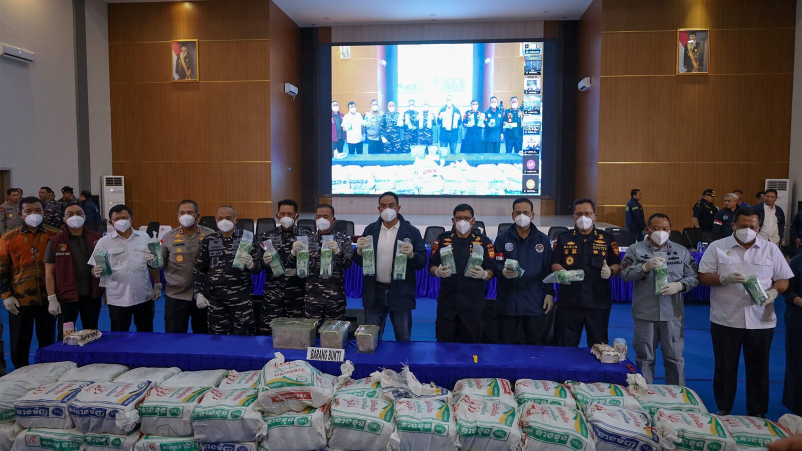 OPERASI GABUNGAN GAGALKAN PENYELUNDUPAN 1,3 TON KETAMINE DI PERAIRAN NATUNA