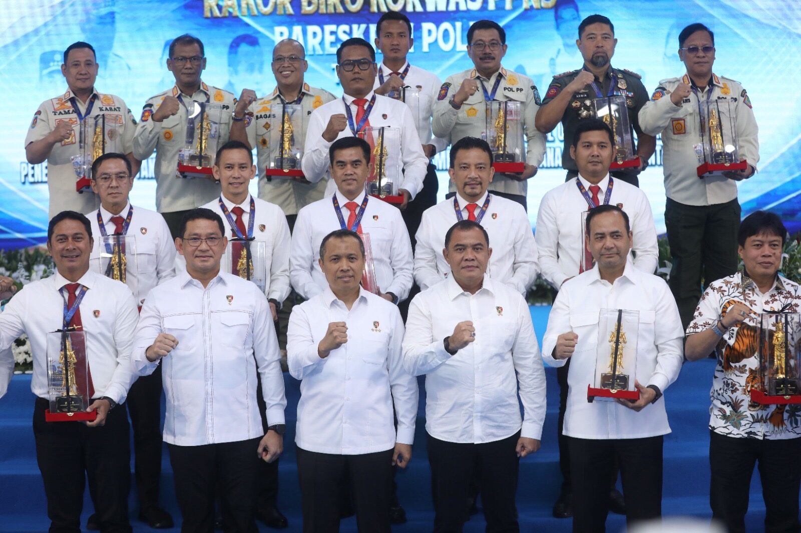 BNN TERIMA PENGHARGAAN PENGUATAN PENEGAKAN HUKUM PADA RAKOR KORWAS PPNS BARESKRIM POLRI