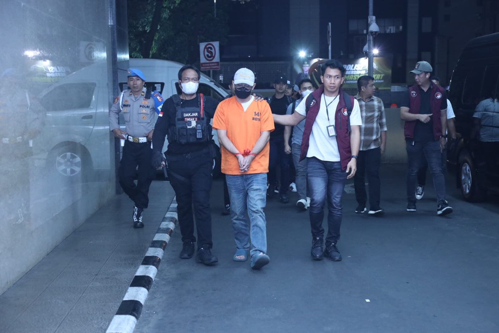 BNN Jemput Tersangka dan Barang Bukti 1,16 Ton Ketamin Kasus Kapal Medan